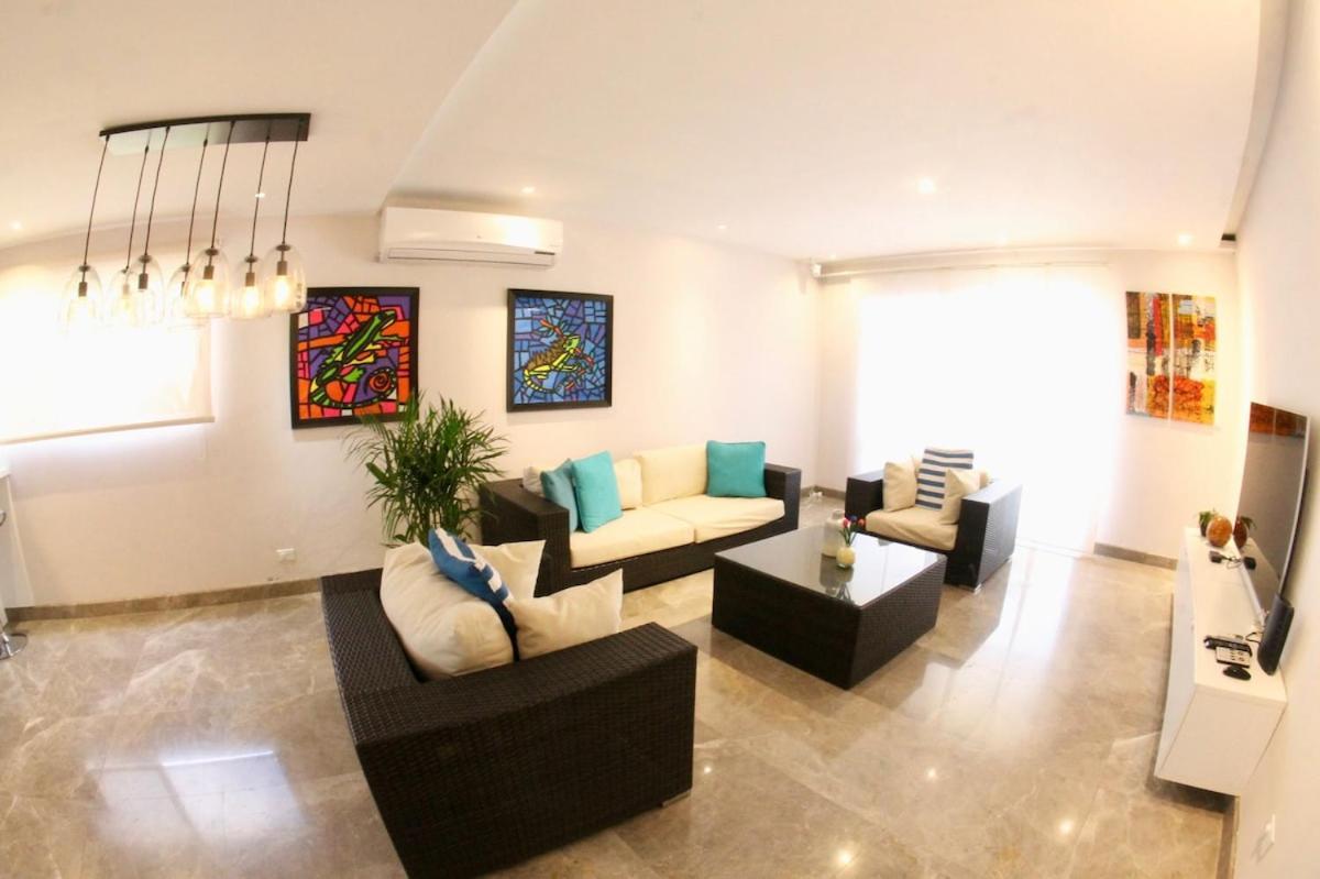 Eagle Beach Luxury House, Walking Distance To The Beach 棕榈滩 外观 照片