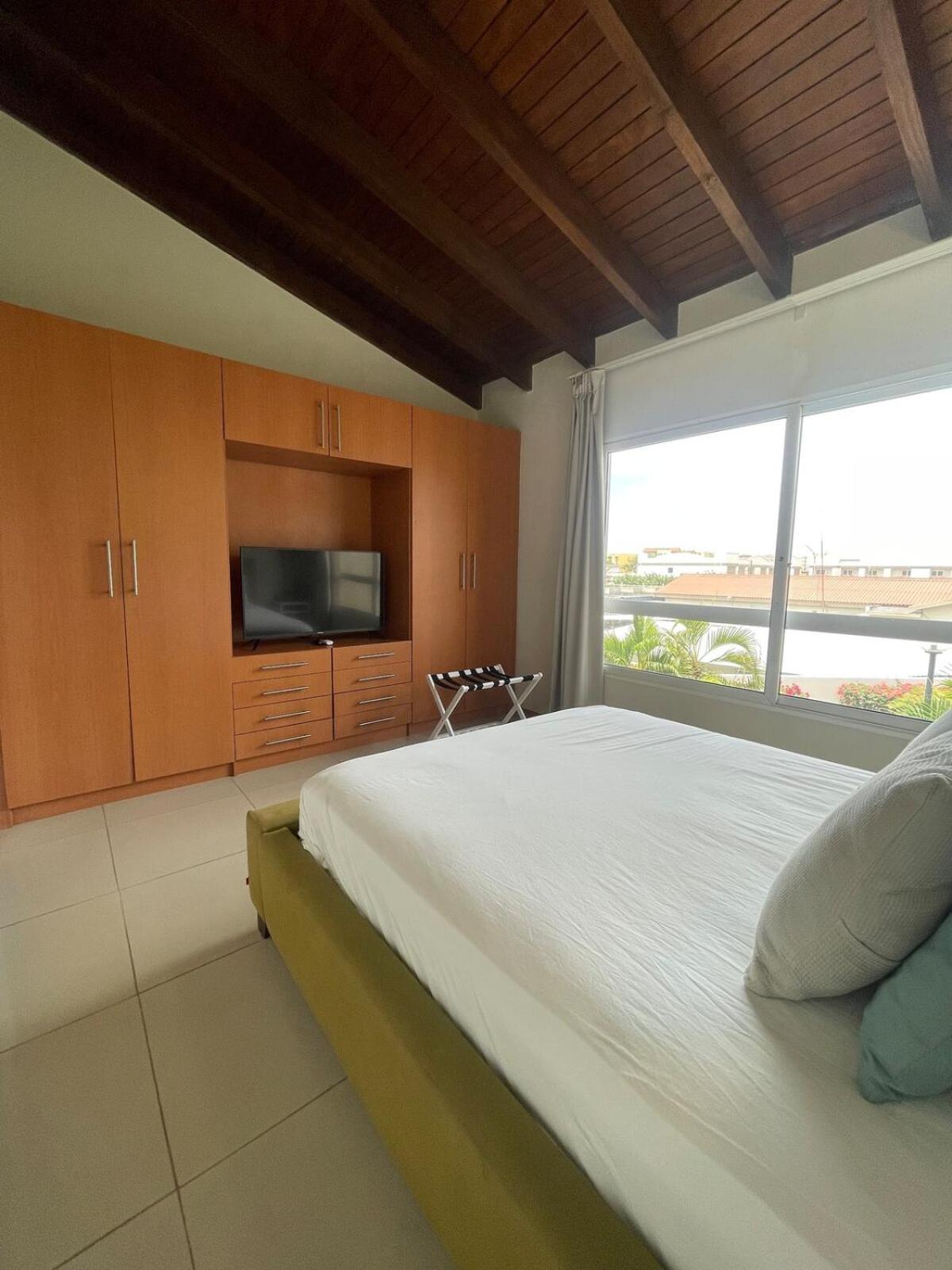 Eagle Beach Luxury House, Walking Distance To The Beach 棕榈滩 外观 照片