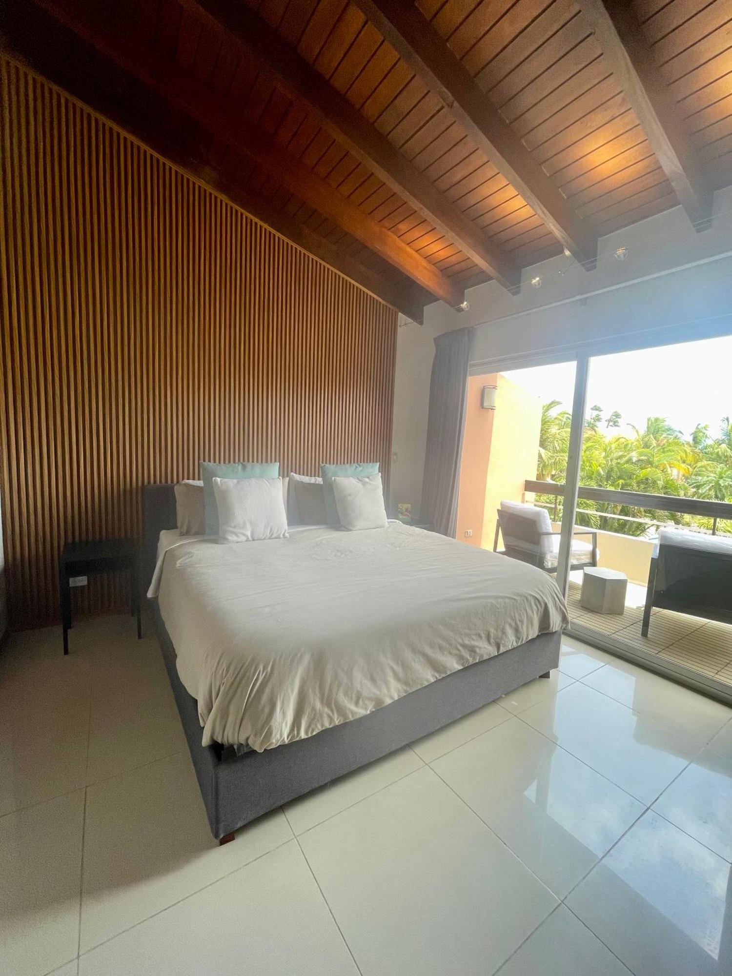 Eagle Beach Luxury House, Walking Distance To The Beach 棕榈滩 外观 照片