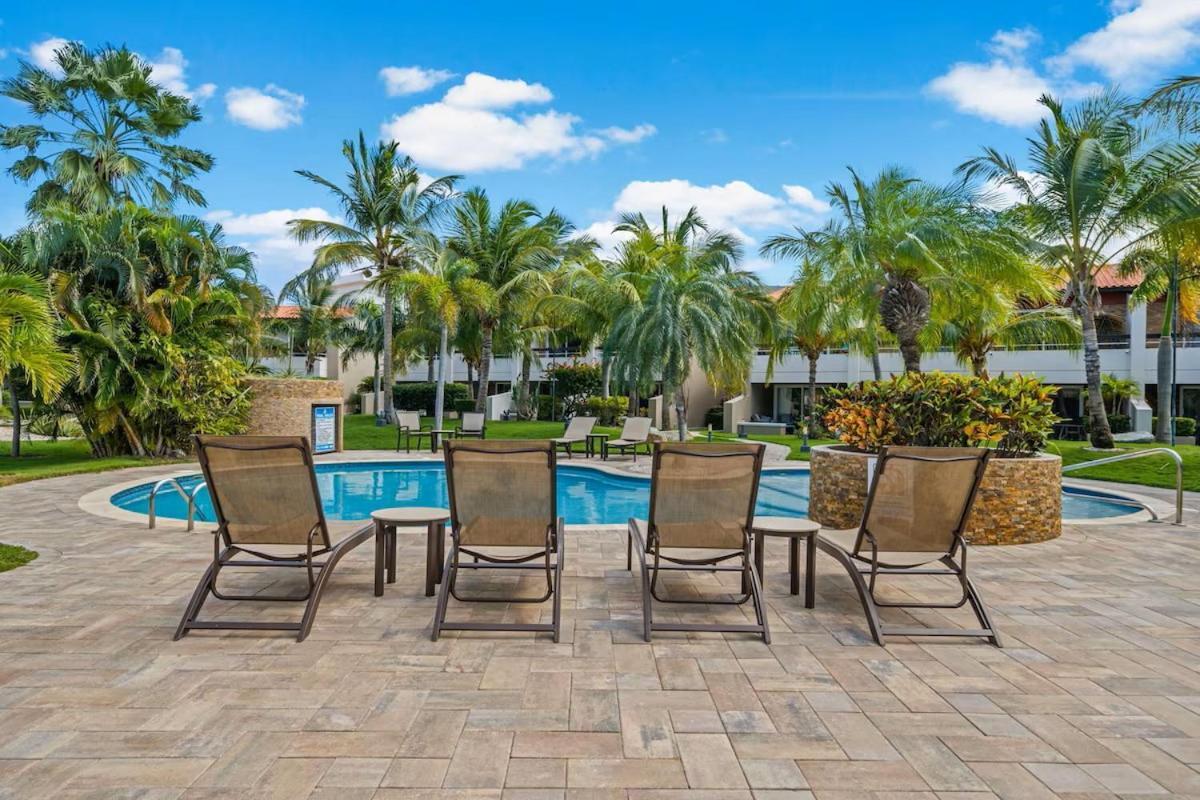 Eagle Beach Luxury House, Walking Distance To The Beach 棕榈滩 外观 照片